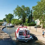T2 Vue Avec Parking Piscine Tennis Boulodrome Parc Enfants Agde