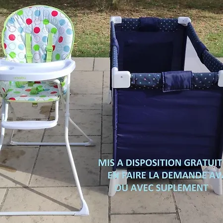 T2 Vue Avec Parking Piscine Tennis Boulodrome Parc Enfants *