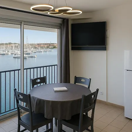 T2 Vue Avec Parking Piscine Tennis Boulodrome Parc Enfants * Agde