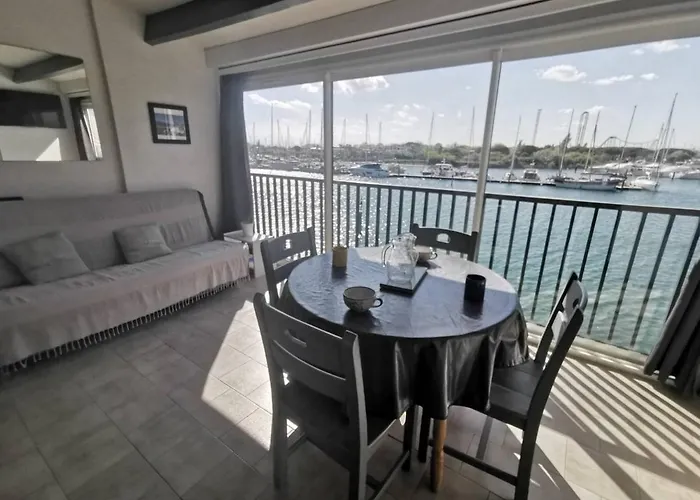 T2 Vue Avec Parking Piscine Tennis Boulodrome Parc Enfants *