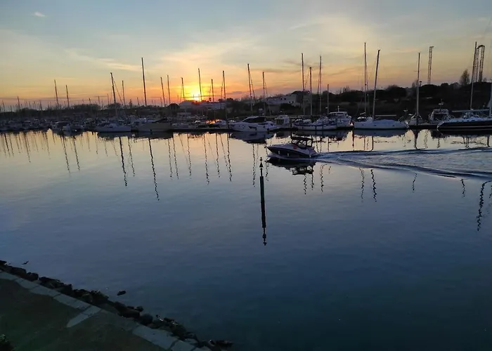 Apartman T2 Vue Avec Parking Piscine Tennis Boulodrome Parc Enfants Agde