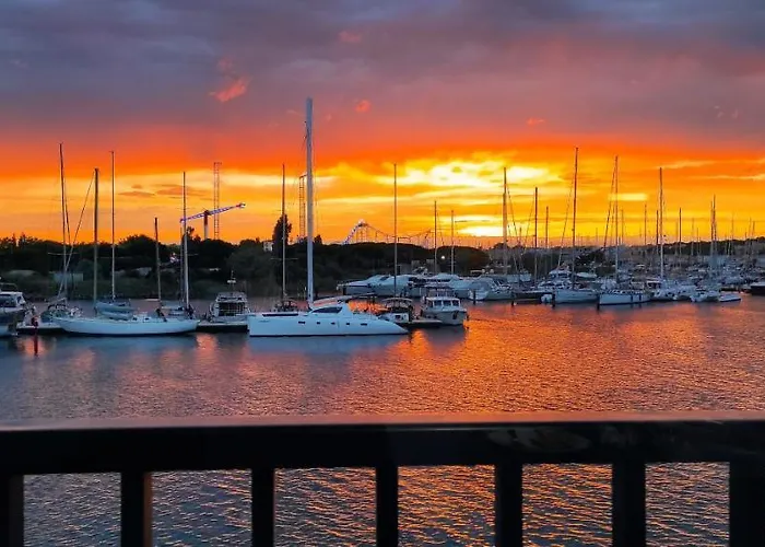 T2 Vue Avec Parking Piscine Tennis Boulodrome Parc Enfants