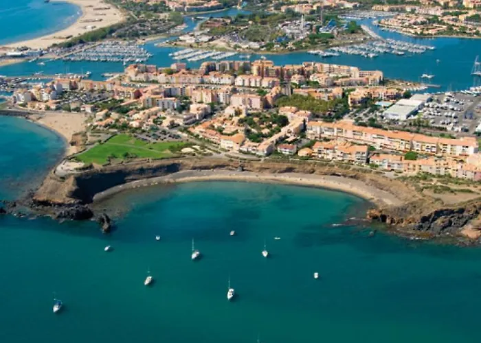 Appartement T2 Vue Avec Parking Piscine Tennis Boulodrome Parc Enfants *