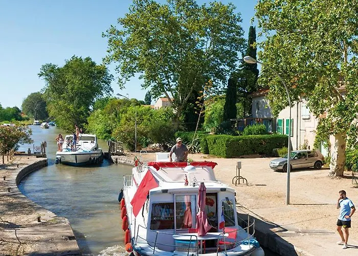 T2 Vue Avec Parking Piscine Tennis Boulodrome Parc Enfants Agde