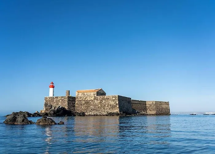 T2 Vue Avec Parking Piscine Tennis Boulodrome Parc Enfants Agde
